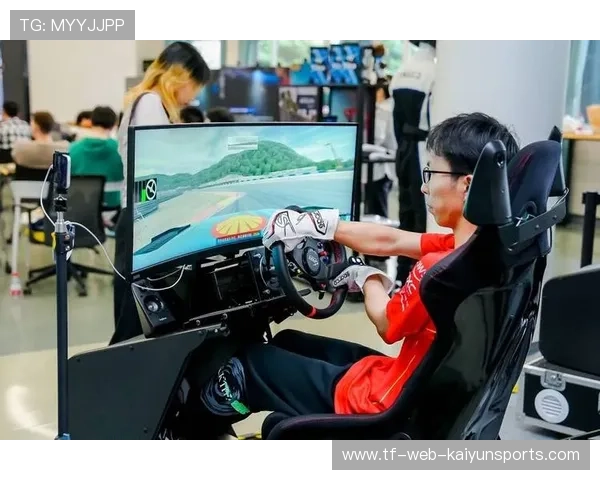 电竞少年热血拼搏引燃赛场，电子竞技少年